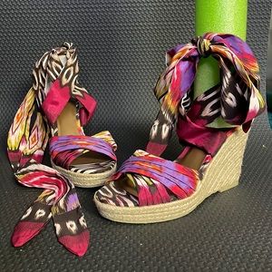 IMPO Size 8.5 fun and stylish shoes!